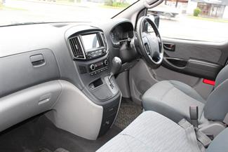 2016 Hyundai ILOAD - Thumbnail