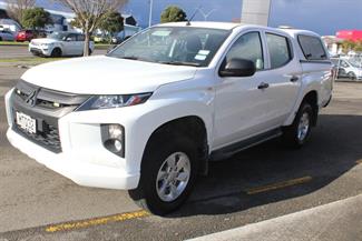 2020 Mitsubishi Triton - Thumbnail