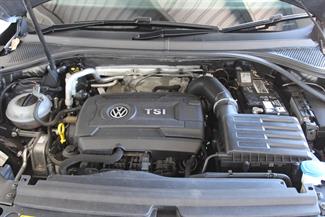 2017 Volkswagen Tiguan - Thumbnail