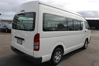 2009 Toyota Hiace - Thumbnail