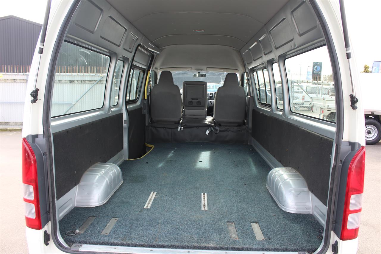 2009 Toyota Hiace