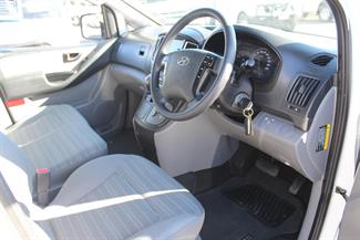 2019 Hyundai ILOAD - Thumbnail