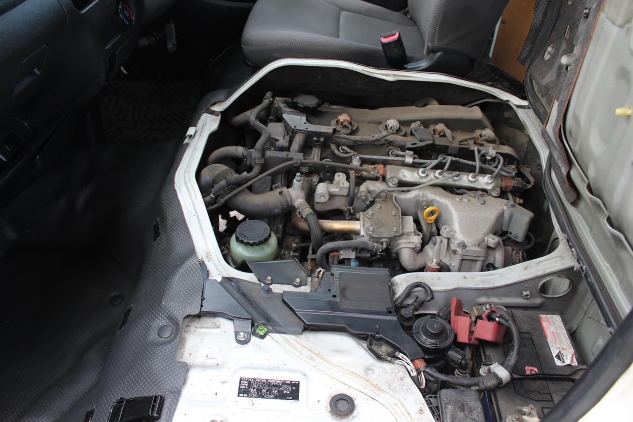 2014 Toyota Hiace