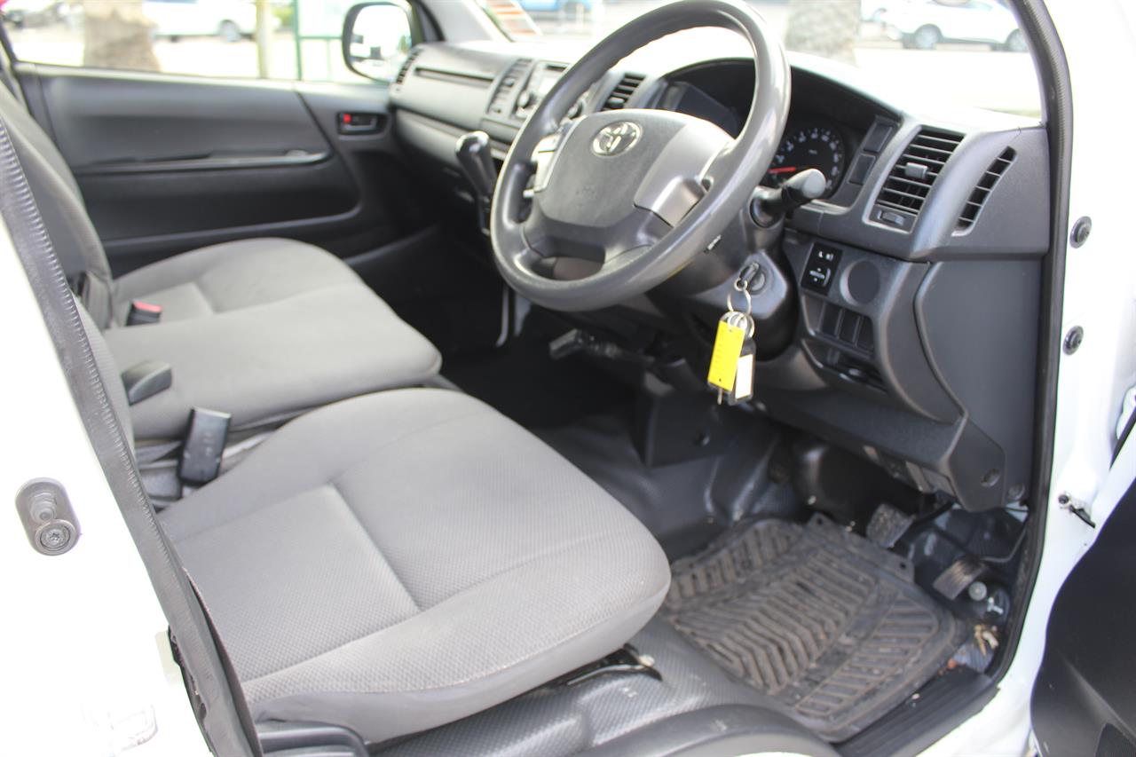 2014 Toyota Hiace