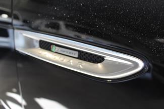 2017 Jaguar F-PACE - Thumbnail