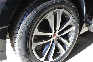 2017 Jaguar F-PACE - Thumbnail