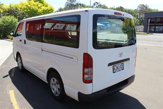 2014 Toyota Hiace - Thumbnail