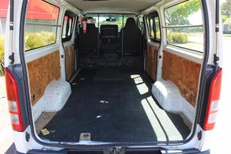2014 Toyota Hiace - Thumbnail