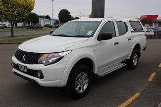 2017 Mitsubishi Triton - Thumbnail