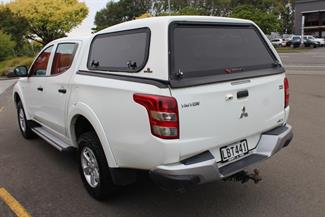2017 Mitsubishi Triton - Thumbnail