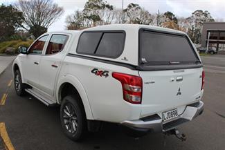 2018 Mitsubishi Triton - Thumbnail