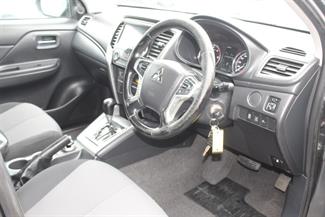 2020 Mitsubishi Triton - Thumbnail