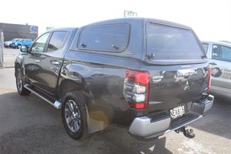 2020 Mitsubishi Triton - Thumbnail