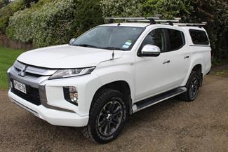 2020 Mitsubishi Triton - Thumbnail