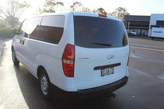 2010 Hyundai ILOAD - Thumbnail