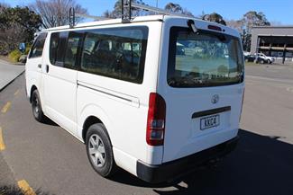 2006 Toyota Hiace - Thumbnail