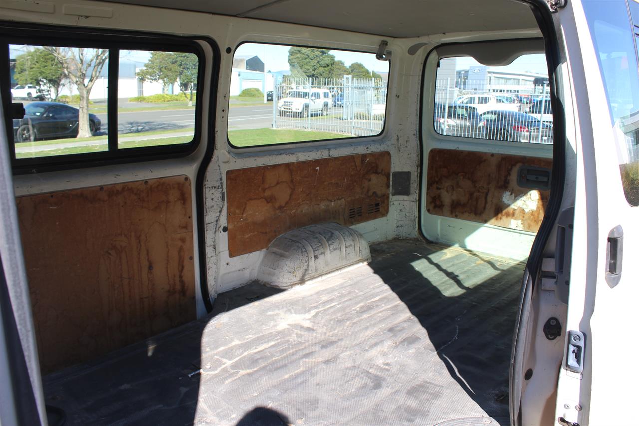 2006 Toyota Hiace