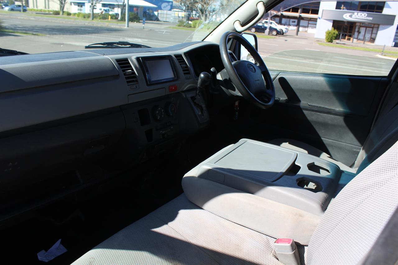 2006 Toyota Hiace