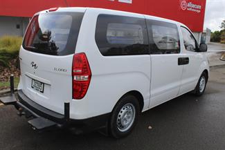 2016 Hyundai ILOAD - Thumbnail