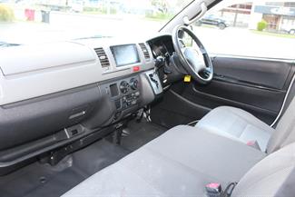 2011 Toyota Hiace - Thumbnail