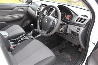 2017 Mitsubishi Triton - Thumbnail