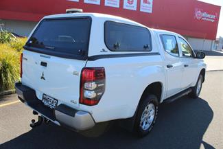2019 Mitsubishi Triton - Thumbnail