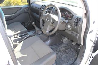 2012 Nissan Navara - Thumbnail