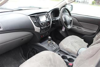 2017 Mitsubishi Triton - Thumbnail