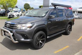 2017 Toyota Hilux - Thumbnail