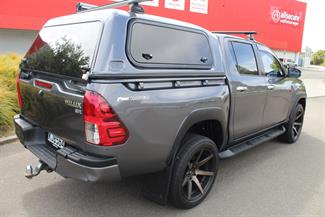 2017 Toyota Hilux - Thumbnail