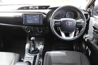 2017 Toyota Hilux - Thumbnail