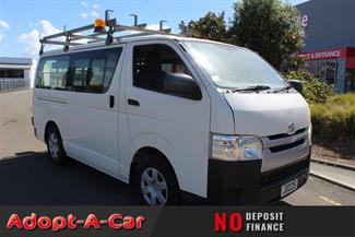 2015 Toyota Hiace - Thumbnail