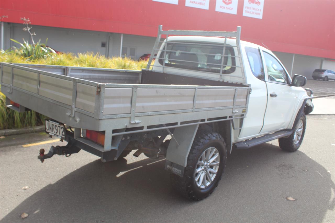 2016 Mitsubishi Triton