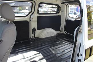 2019 Hyundai ILOAD - Thumbnail