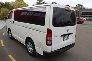 2014 Toyota Hiace - Thumbnail
