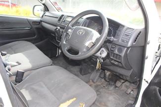 2014 Toyota Hiace - Thumbnail