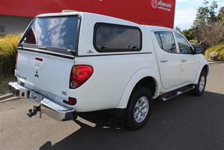 2015 Mitsubishi Triton - Thumbnail