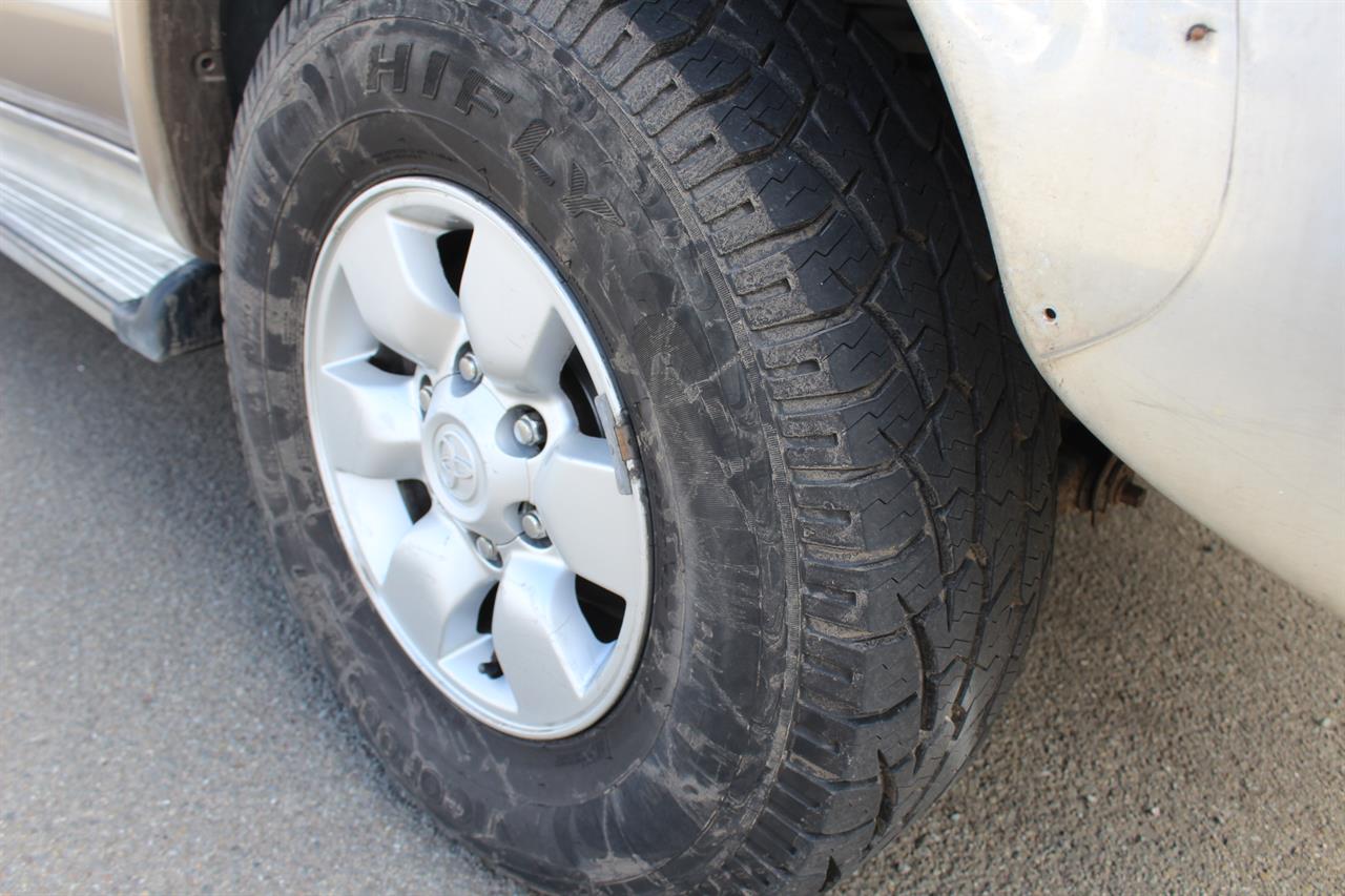 2005 Toyota Hilux