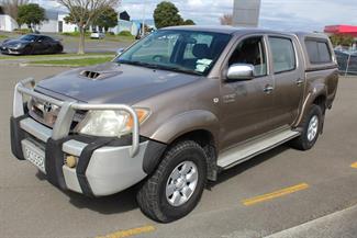 2005 Toyota Hilux - Thumbnail