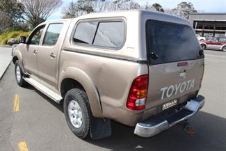2005 Toyota Hilux - Thumbnail