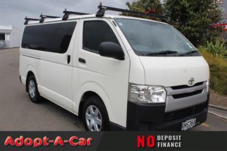2015 Toyota Hiace - Thumbnail