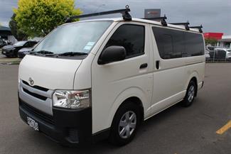 2015 Toyota Hiace - Thumbnail