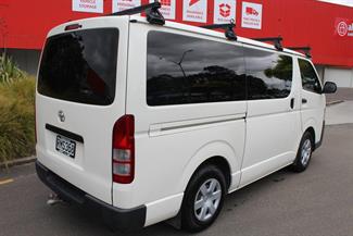 2015 Toyota Hiace - Thumbnail