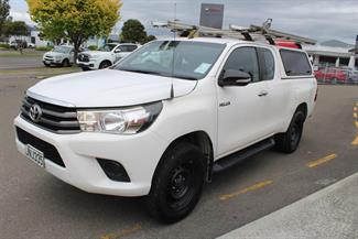 2016 Toyota Hilux - Thumbnail