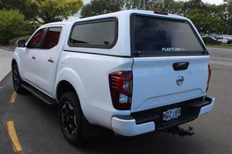 2021 Nissan Navara - Thumbnail