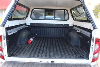 2021 Nissan Navara - Thumbnail