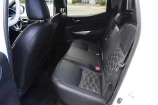 2021 Nissan Navara - Thumbnail