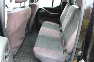 2010 Nissan Navara - Thumbnail